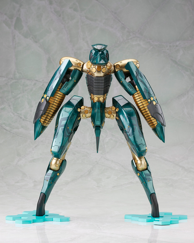 Metal gear ray figure top